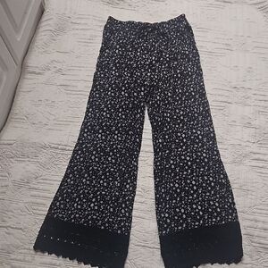 Cecico Black and White Floral Patterned Wide Leg Pants